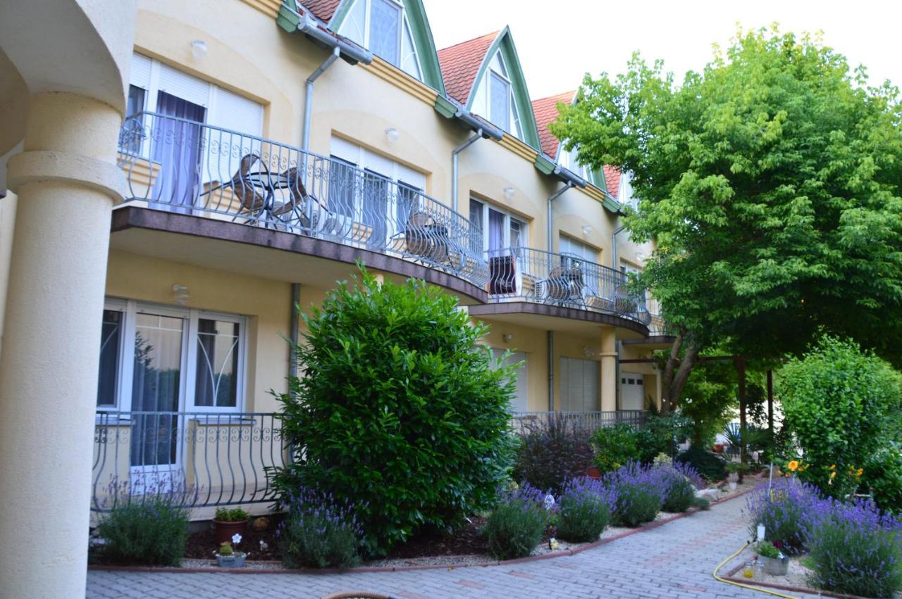 Hotel Harka Harkány Exterior photo